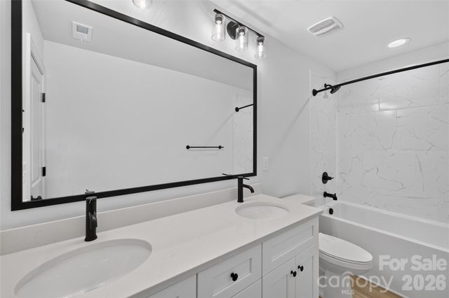 6087 Cambridge Drive, Harrisburg, NC 28075