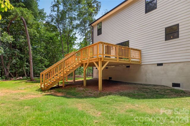 6087 Cambridge Drive, Harrisburg, NC 28075
