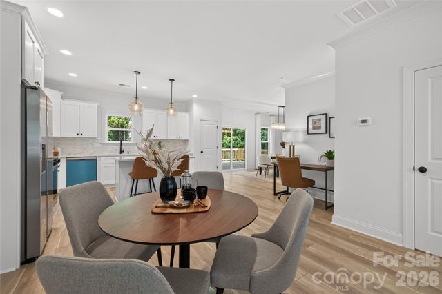 6087 Cambridge Drive, Harrisburg, NC 28075