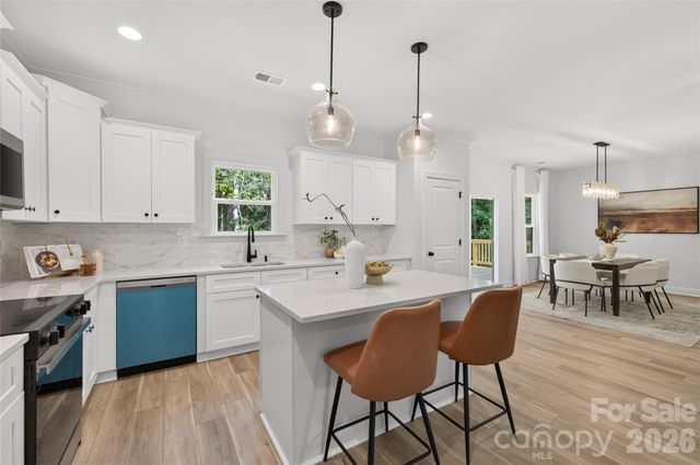 6087 Cambridge Drive, Harrisburg, NC 28075