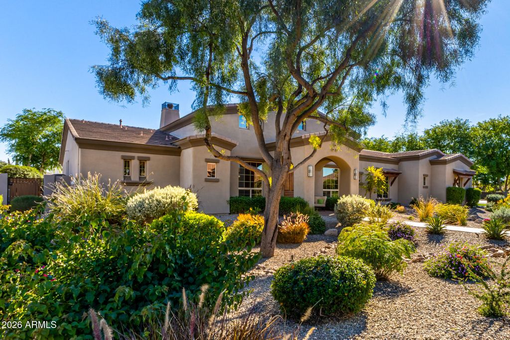 Image 5 of property listing at 2699 E JADE Place, Chandler, AZ 85286