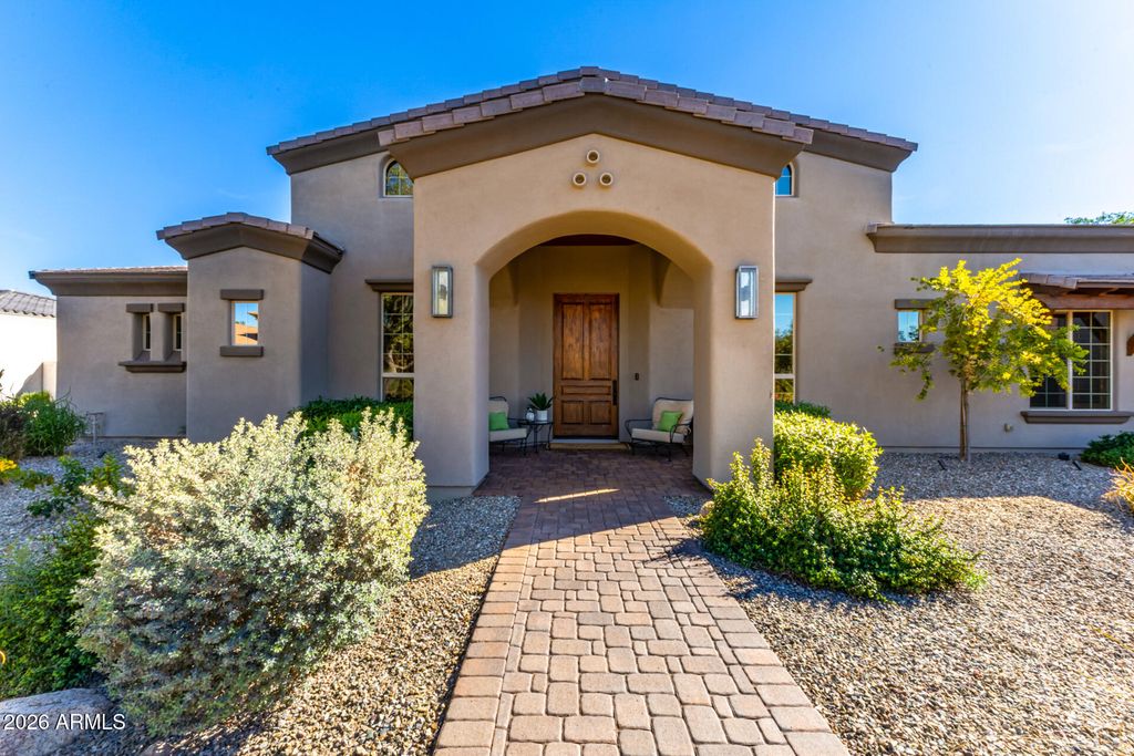 Image 6 of property listing at 2699 E JADE Place, Chandler, AZ 85286