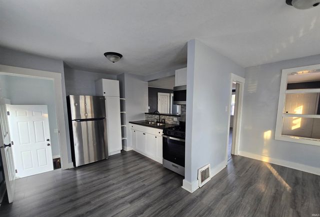 1101 Saint Marys Avenue, Fort Wayne, IN 46808