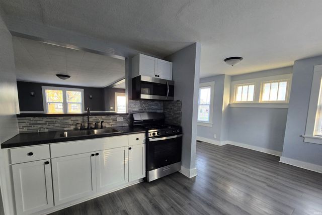 1101 Saint Marys Avenue, Fort Wayne, IN 46808