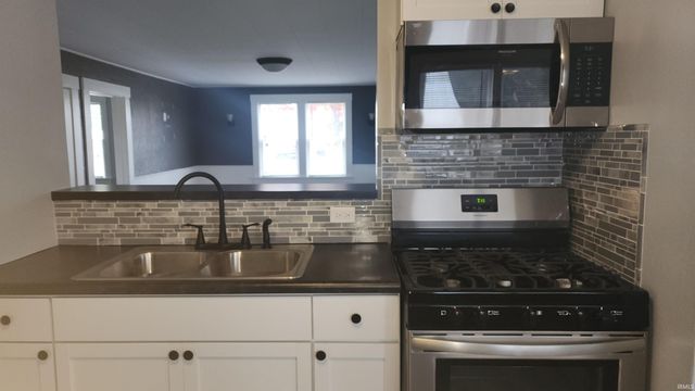 1101 Saint Marys Avenue, Fort Wayne, IN 46808