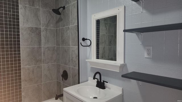 1101 Saint Marys Avenue, Fort Wayne, IN 46808