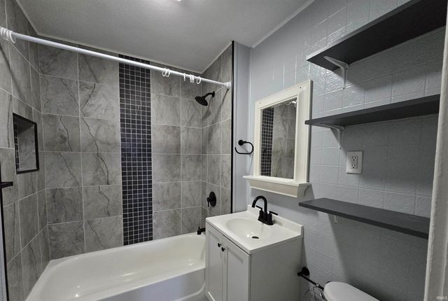 1101 Saint Marys Avenue, Fort Wayne, IN 46808