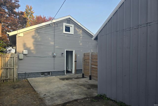 1101 Saint Marys Avenue, Fort Wayne, IN 46808