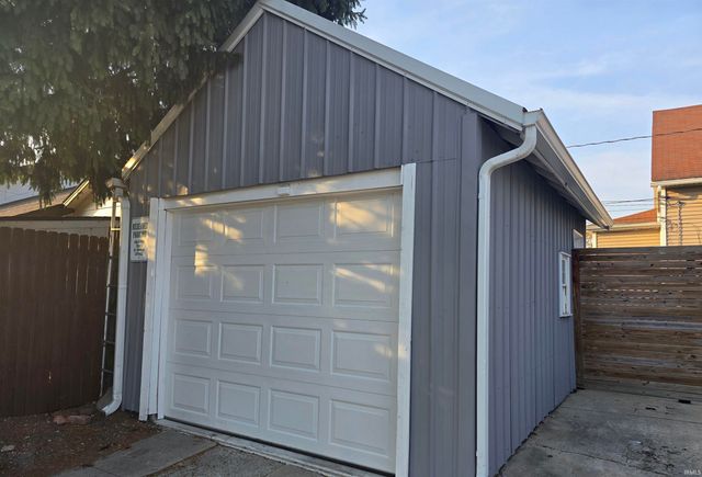 1101 Saint Marys Avenue, Fort Wayne, IN 46808