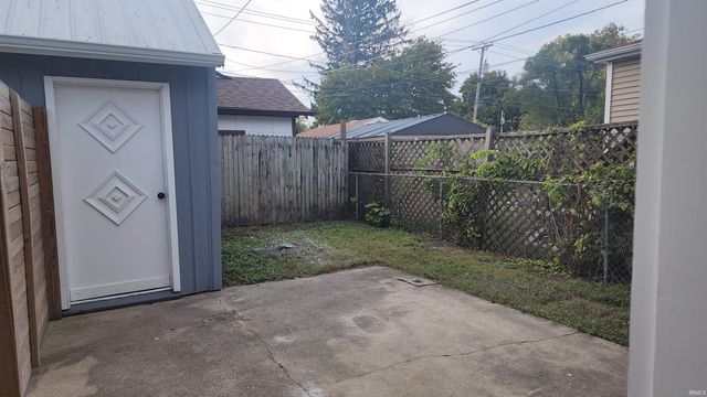 1101 Saint Marys Avenue, Fort Wayne, IN 46808