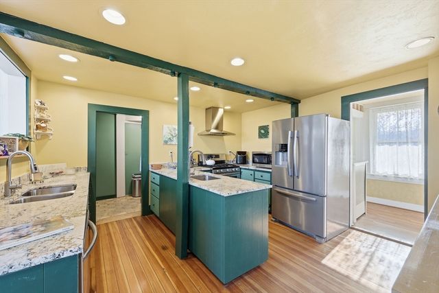 204 Village St, Medway, MA 02053