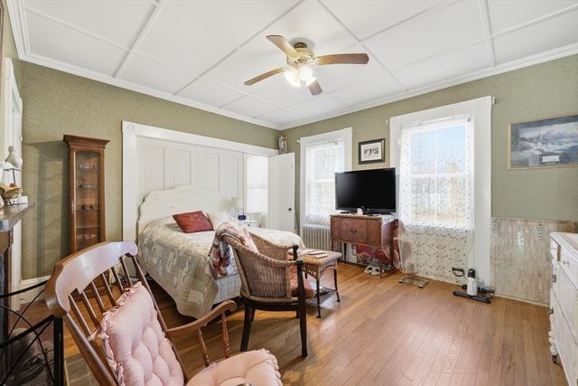 204 Village St, Medway, MA 02053