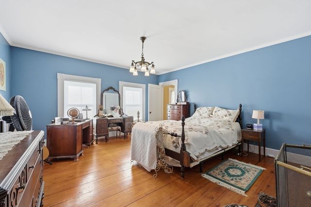 204 Village St, Medway, MA 02053