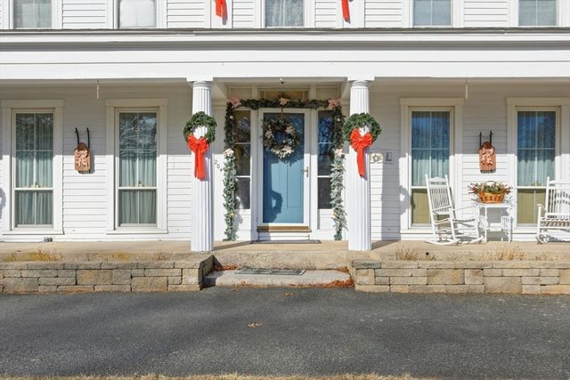 204 Village St, Medway, MA 02053