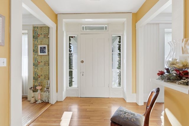 204 Village St, Medway, MA 02053