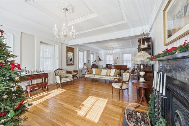 204 Village St, Medway, MA 02053