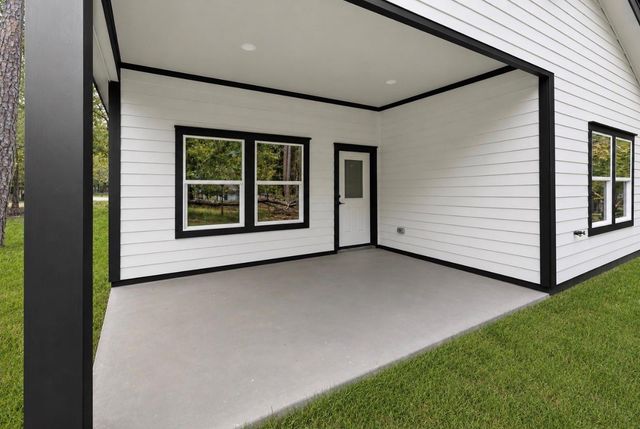 220 N Fairway Loop, Coldspring, TX 77331