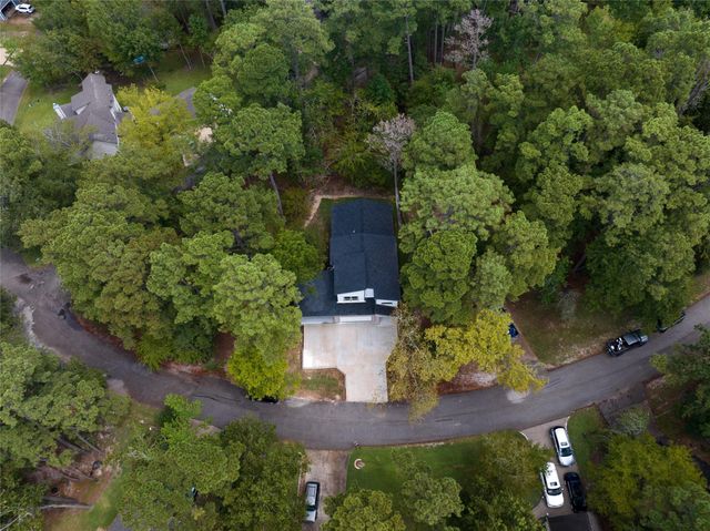 220 N Fairway Loop, Coldspring, TX 77331