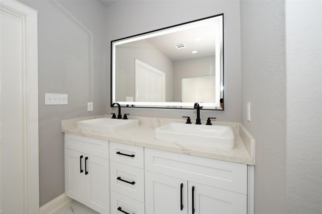 220 N Fairway Loop, Coldspring, TX 77331