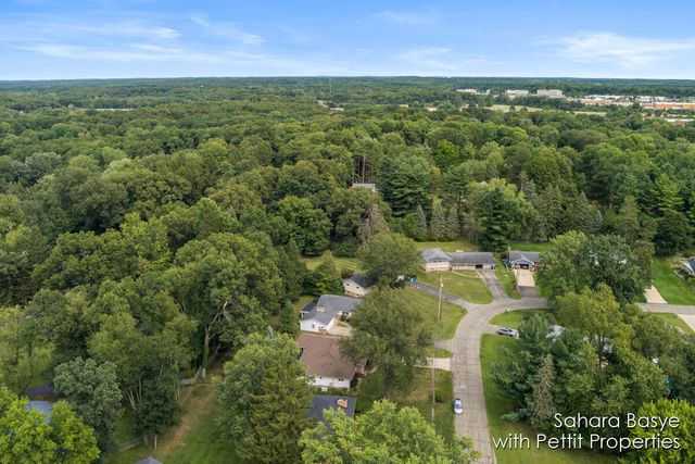 15 Birch Hill Drive, Battle Creek City, MI 49015