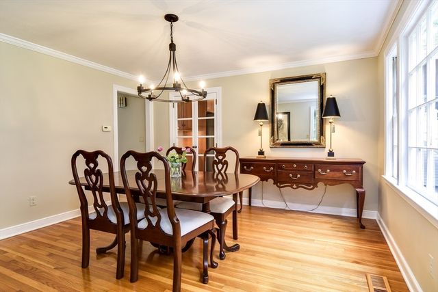114 Hunters Ridge Rd, Concord, MA 01742