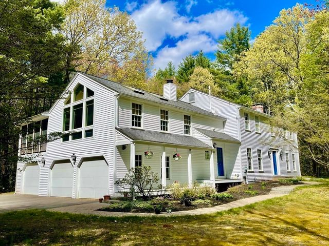 114 Hunters Ridge Rd, Concord, MA 01742