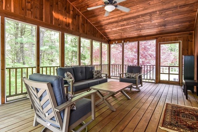 114 Hunters Ridge Rd, Concord, MA 01742