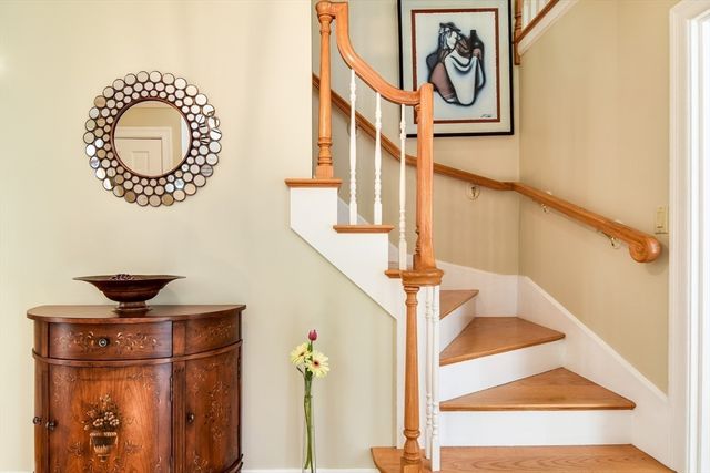 114 Hunters Ridge Rd, Concord, MA 01742