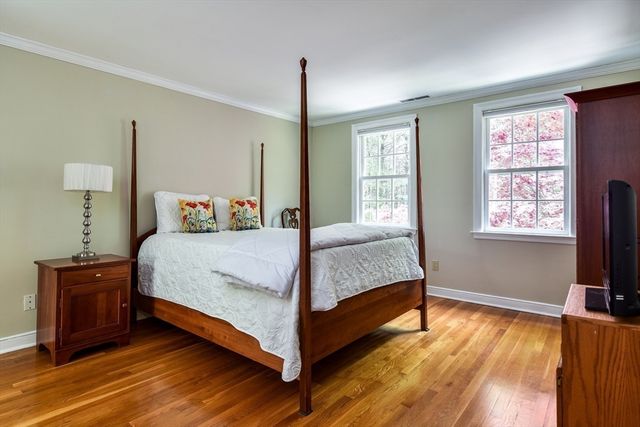 114 Hunters Ridge Rd, Concord, MA 01742
