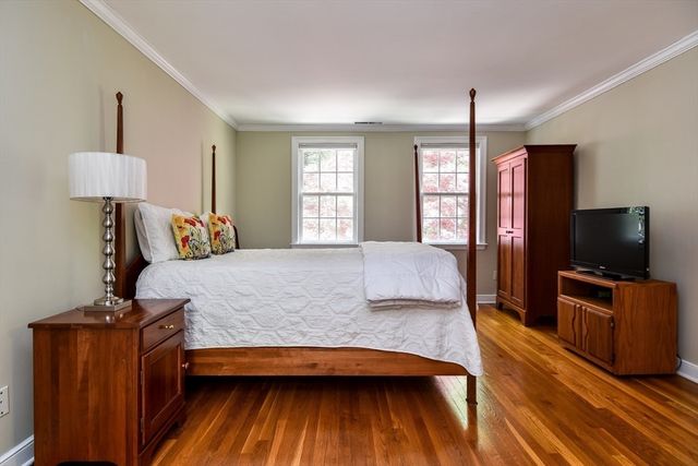 114 Hunters Ridge Rd, Concord, MA 01742