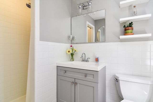 114 Hunters Ridge Rd, Concord, MA 01742