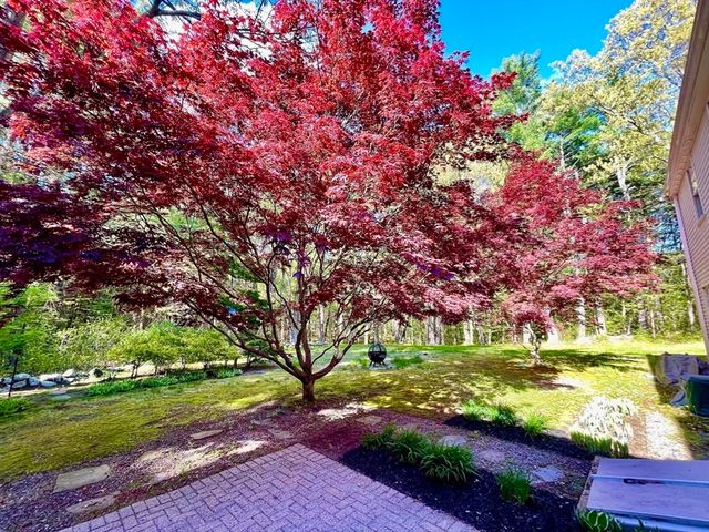114 Hunters Ridge Rd, Concord, MA 01742