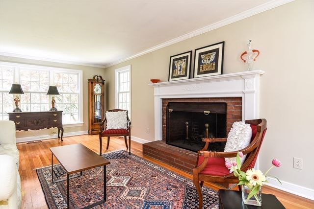 114 Hunters Ridge Rd, Concord, MA 01742