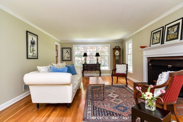 114 Hunters Ridge Rd, Concord, MA 01742