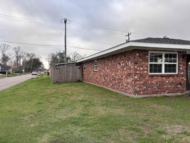 328 Saint Francis St, Houma, LA 70364