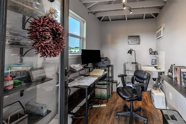 15 Country Club Place, Waxahachie, TX 75165