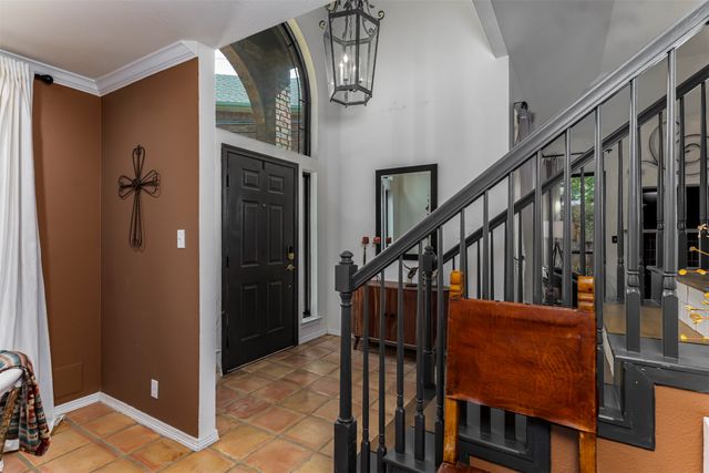 15 Country Club Place, Waxahachie, TX 75165