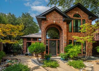 15 Country Club Place, Waxahachie, TX 75165
