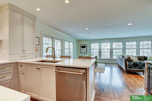 1620 S 91st Avenue, Omaha, NE 68124