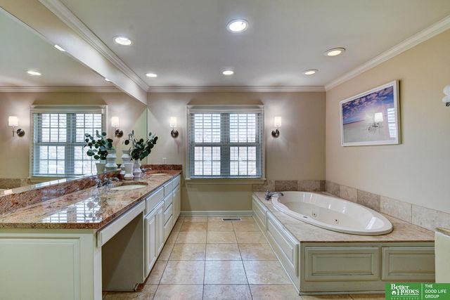 1620 S 91st Avenue, Omaha, NE 68124