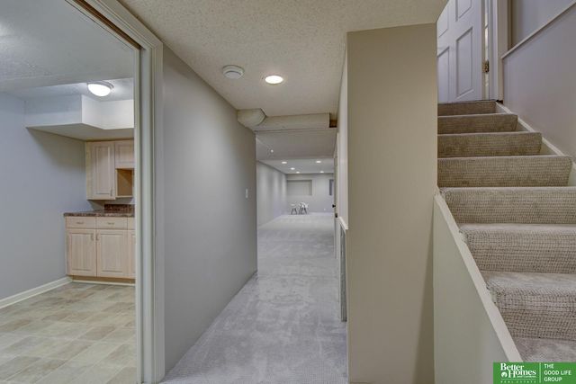 1620 S 91st Avenue, Omaha, NE 68124