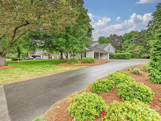 7004 Quail Hill Road, Charlotte, NC 28210