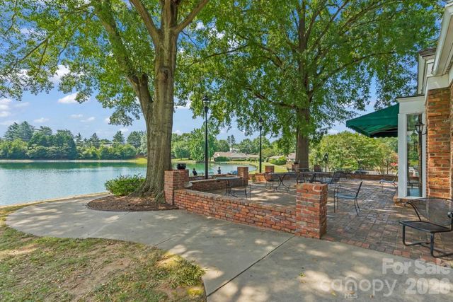 7004 Quail Hill Road, Charlotte, NC 28210