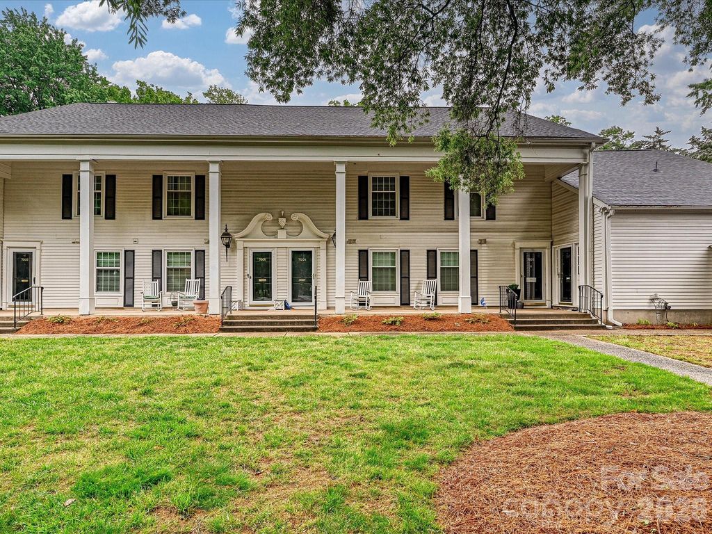 7004 Quail Hill Road, Charlotte, NC 28210