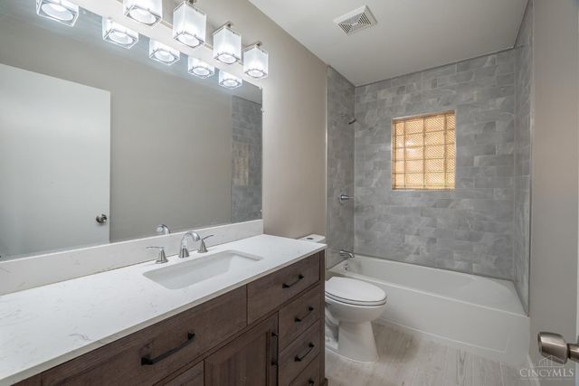 202 Loretta Drive, Middletown, OH 45044