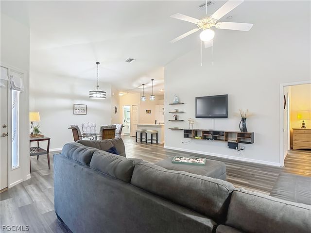 20698 Marathona CT, North Fort Myers, FL 33917