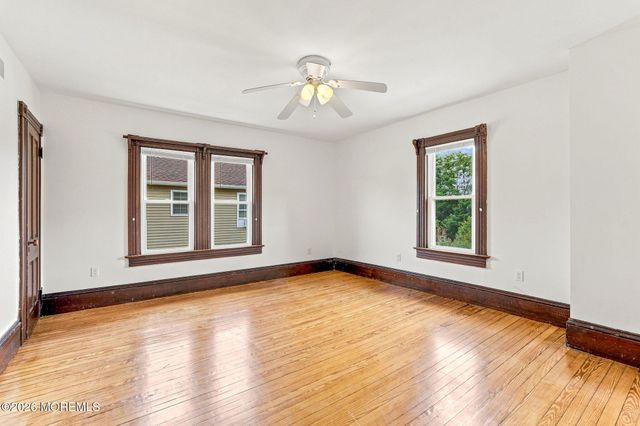 20 Broad Street, Toms River, NJ 08753