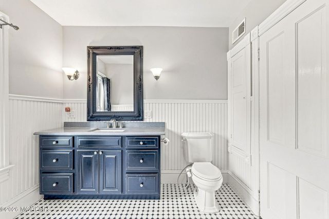 20 Broad Street, Toms River, NJ 08753