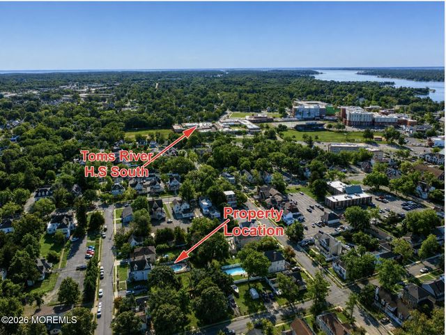 20 Broad Street, Toms River, NJ 08753