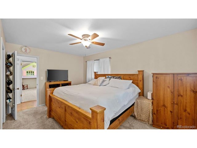 212 Burgess Dr, Castle Rock, CO 80104